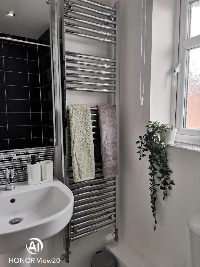 Holiday home Olive And Carols Walsall